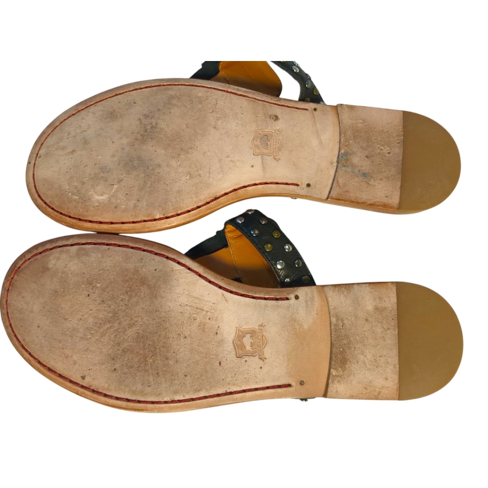 Trask Leather Flip Flops Thong Sandals with Studded Details Size 8.5 - Picture 6 of 6